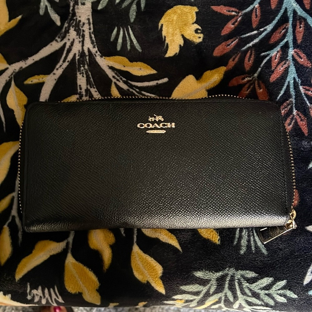 Coach wallet in black leather